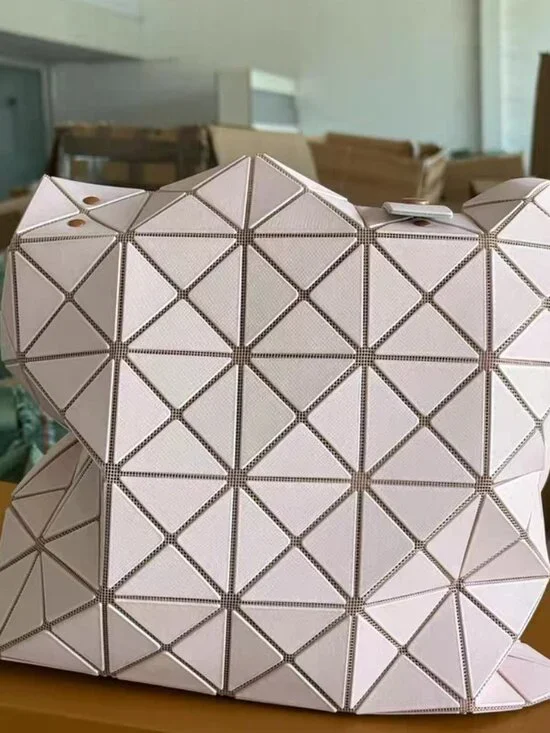 ISSEY MIYAKE Pink Mix Geometry Lingge Tote Bag - Picture 3 of 5